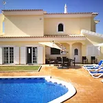 6 Bedroom Villa Brady Private With Pool And Garden